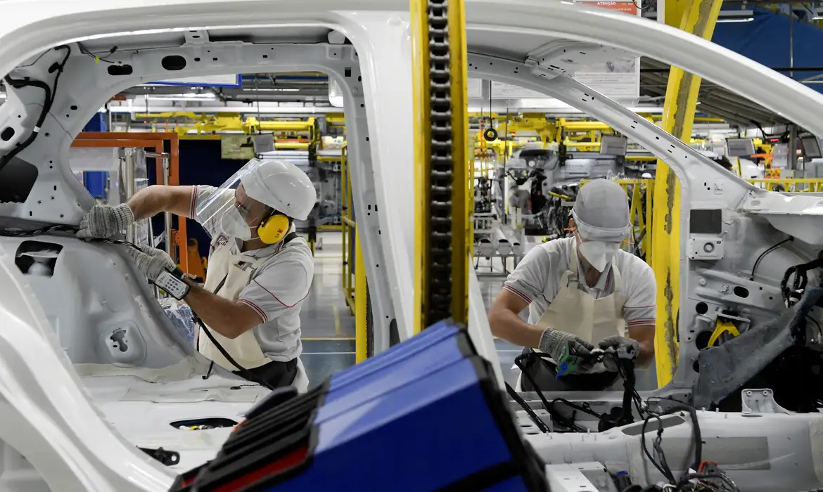 Produção de veículos alcança melhor setembro em dez anos, aponta Anfavea