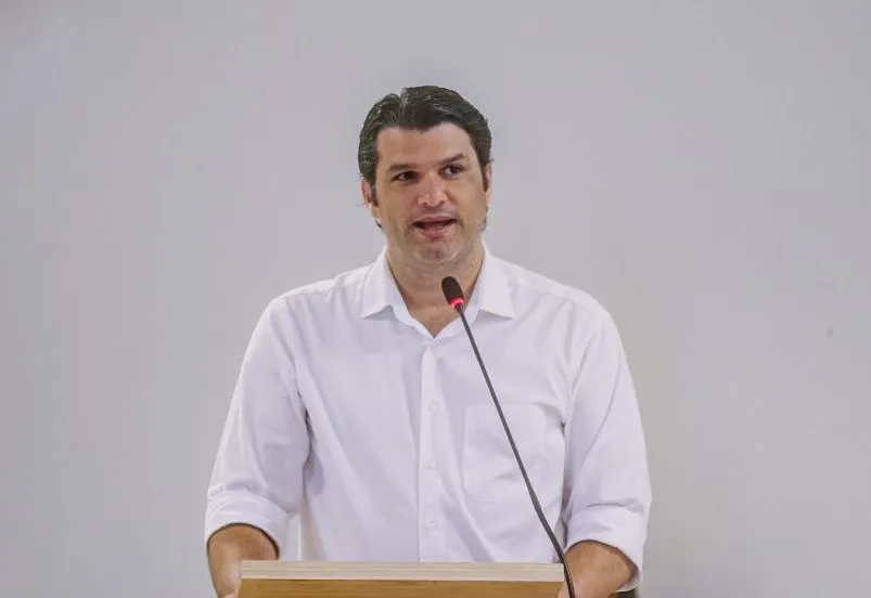 Leo Bezerra descarta antecipar debate sobre 2028 e foca em gestão diária na Capital