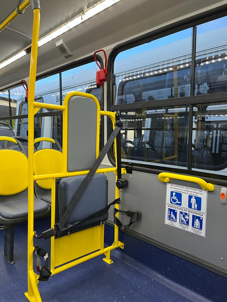 Lula anuncia envio de PEC para instituir passe livre em ônibus nos finais de semana