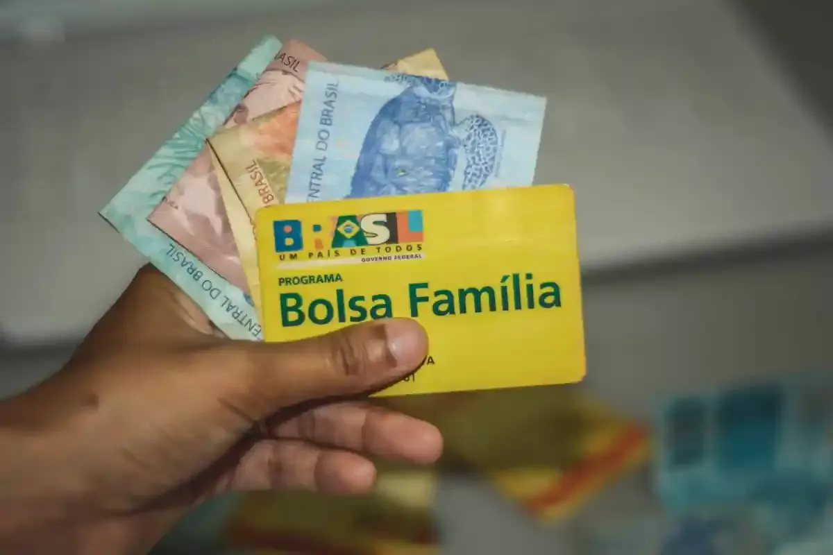 Governo federal antecipa cronograma de pagamento do Bolsa Família antes do segundo turno