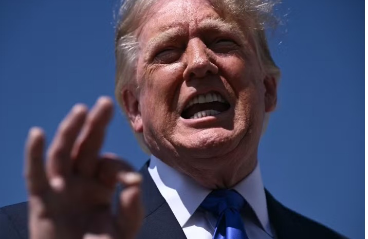 Governo Trump anuncia revogação de mais de 300 mil vistos e endurece regras