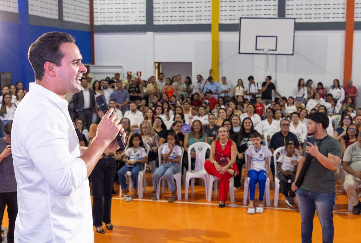 Lucas Ribeiro cumpre agenda em Patos com entrega de ginásio e vistorias em obras da saúde
