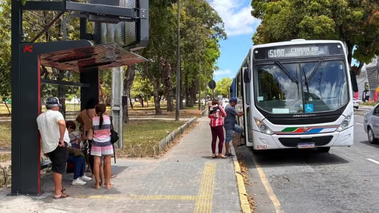 Leo Bezerra determina apuração rigorosa sobre atrasos em ônibus durante votação em João Pessoa