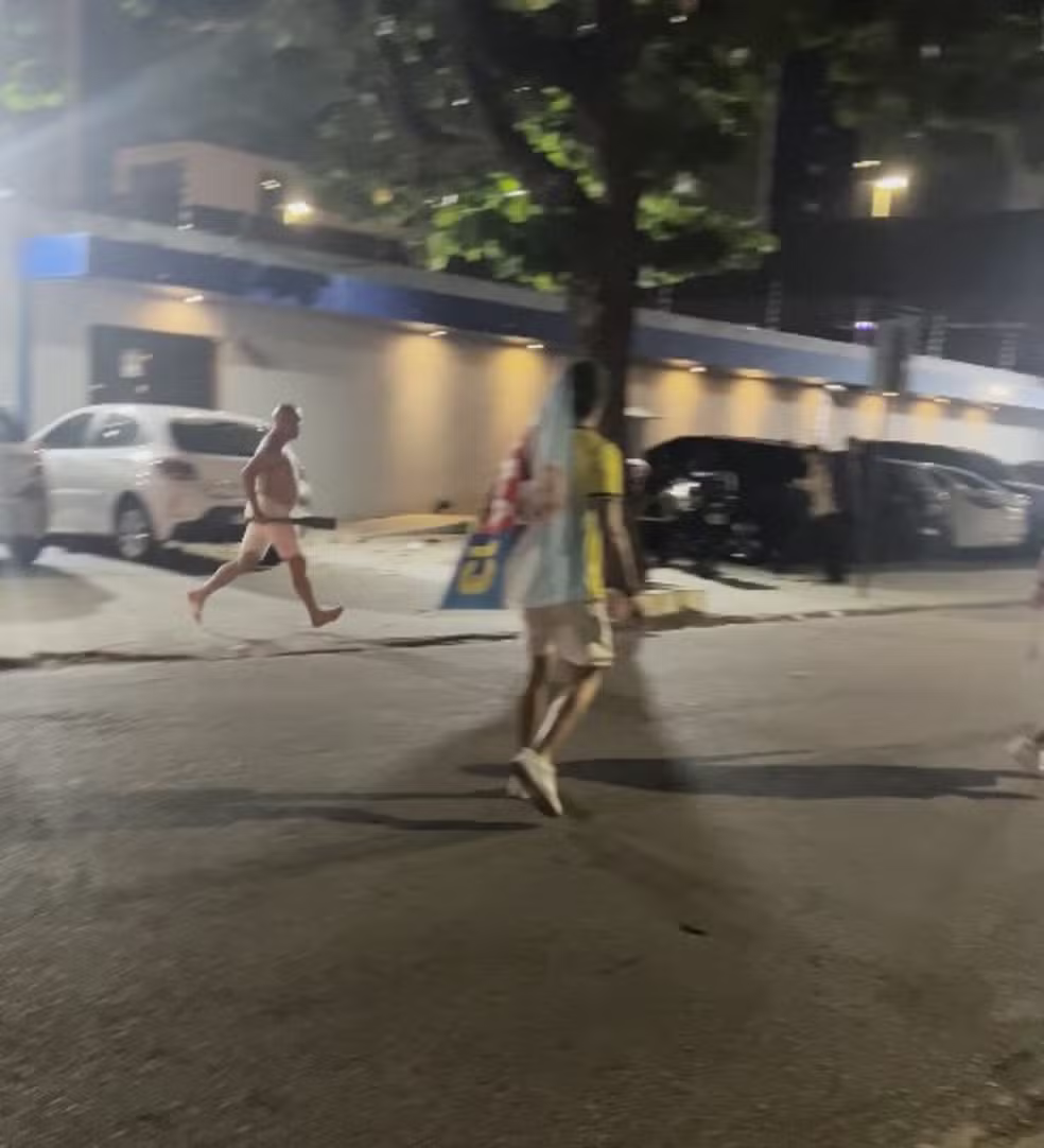 Homem armado com facão persegue casal durante comemoração política em Tambaú