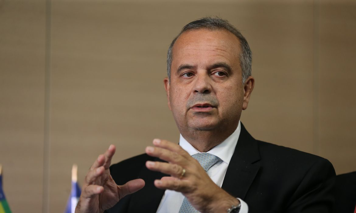 Rogério Marinho se diz surpreso com viagem de Flávio Bolsonaro aos Estados Unidos e revela mensagem do senador