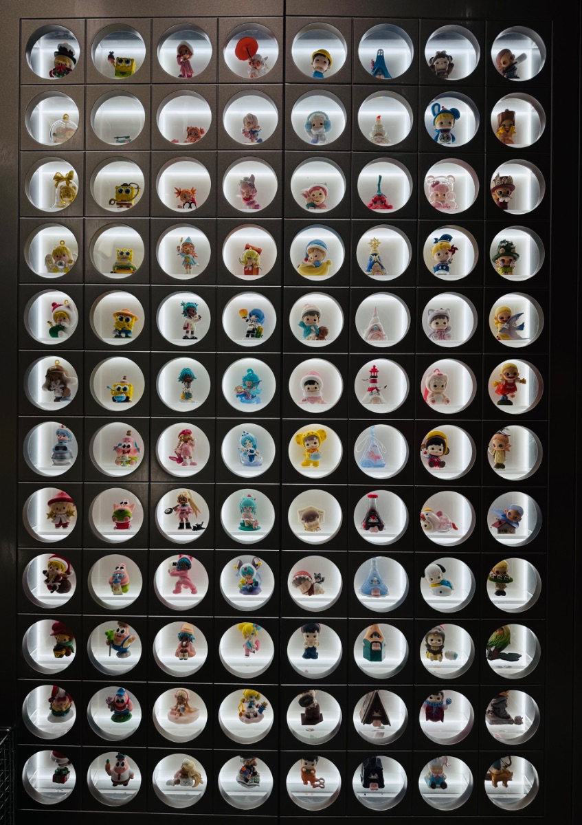 Pop Mart Character Select: The Ultimate Real-Life Asset Grid