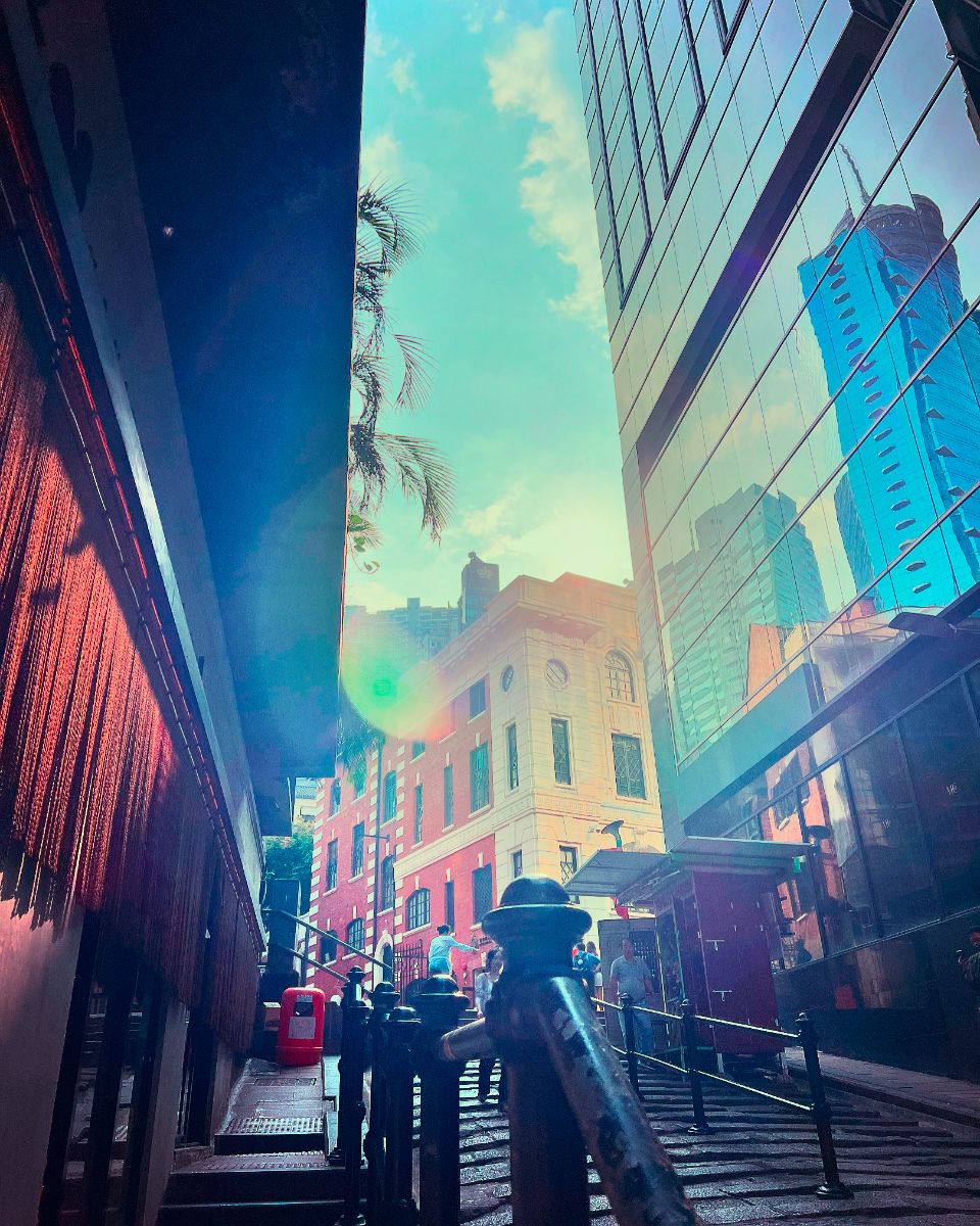 Chasing light in Central, Hong Kong 🇭🇰