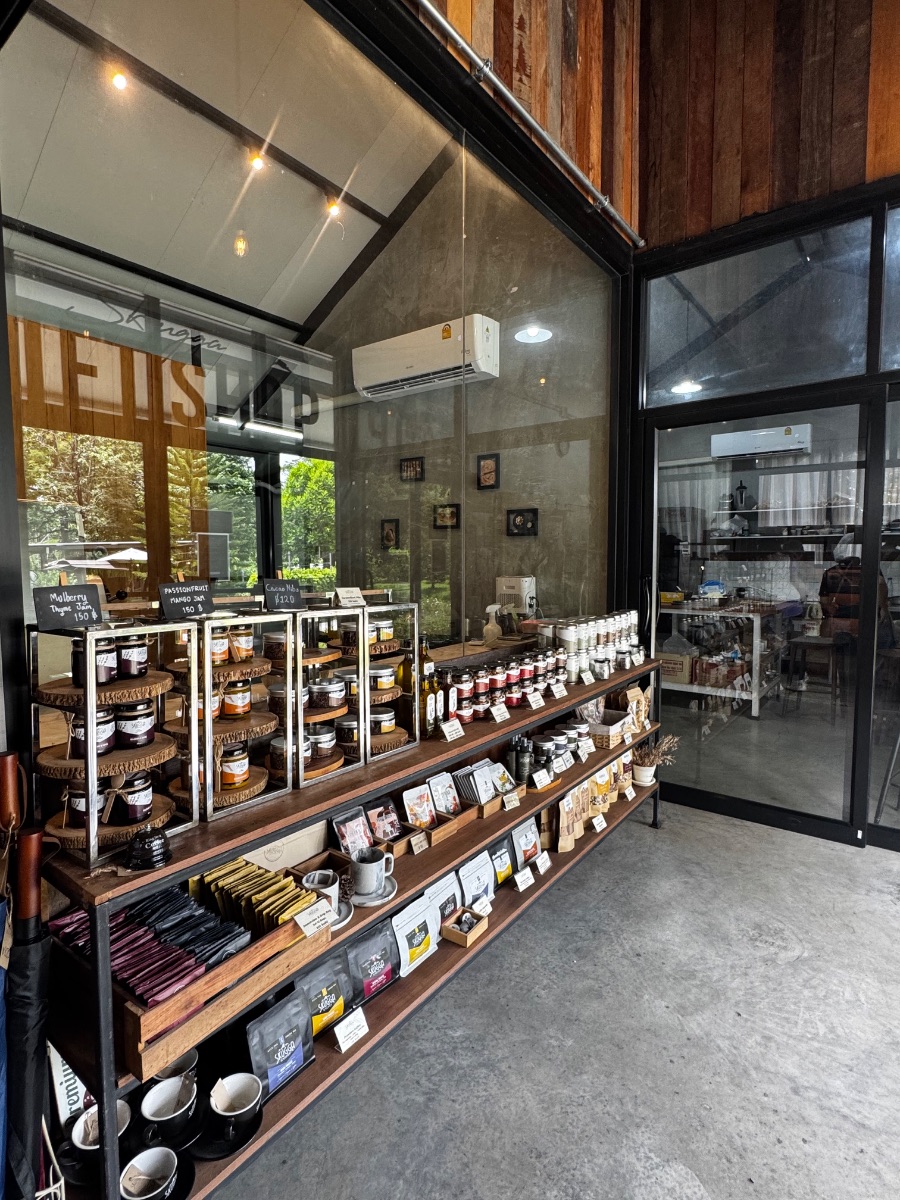 Craft, Cacao & Wood: Skugga Estate, Chiang Mai