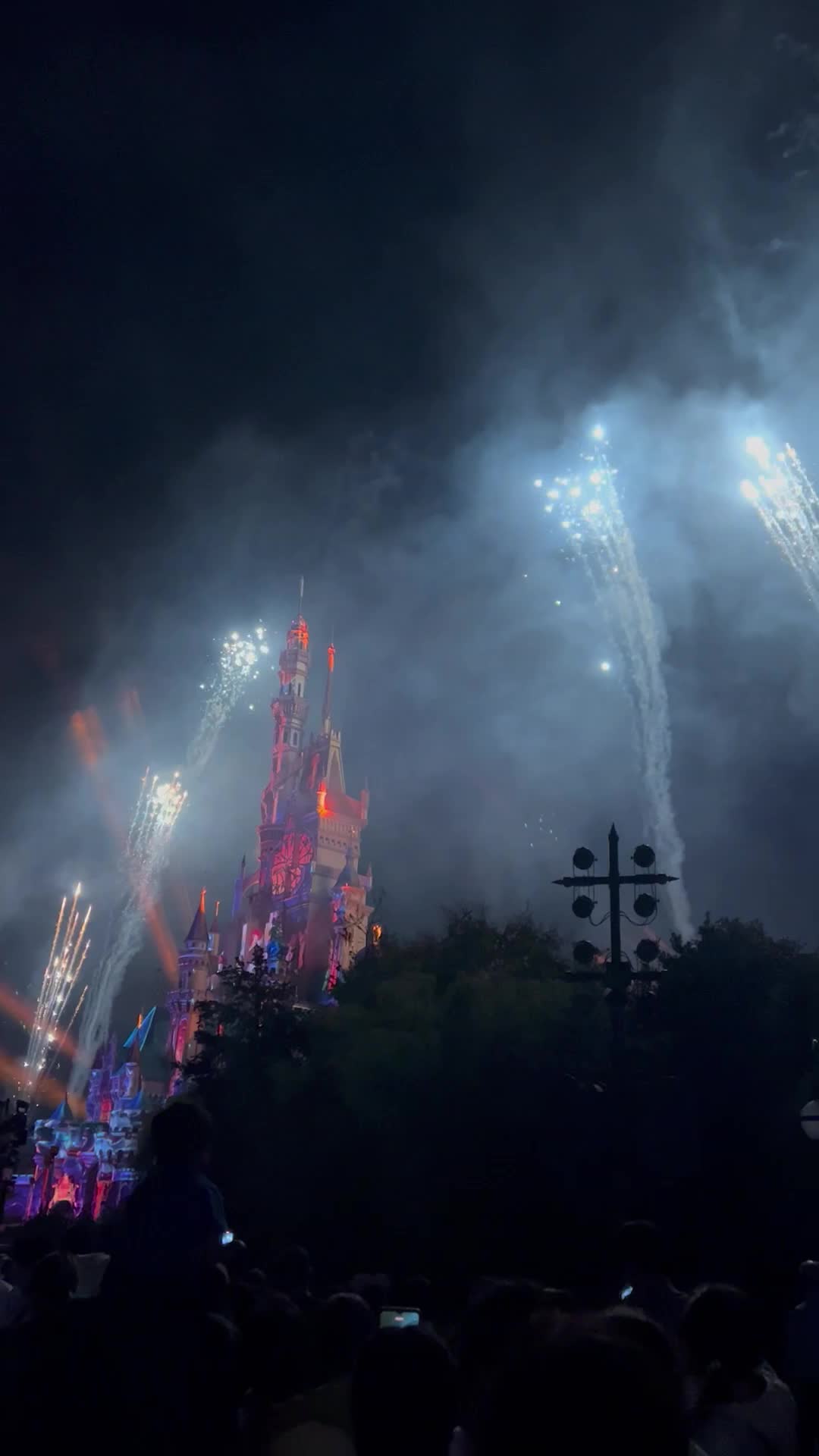 Stunning Hong Kong Disneyland Fireworks