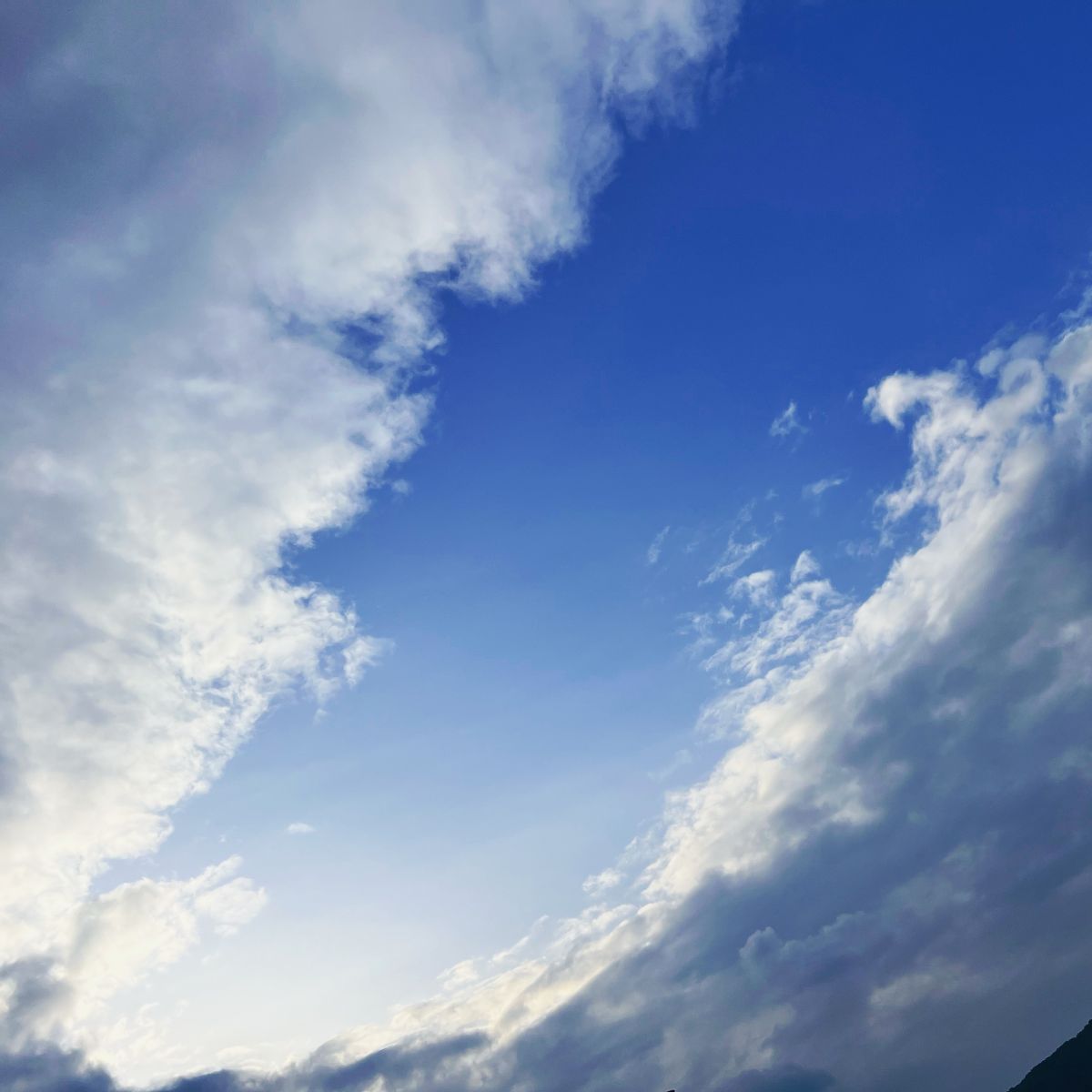 Sky visuals look like an ambient wave