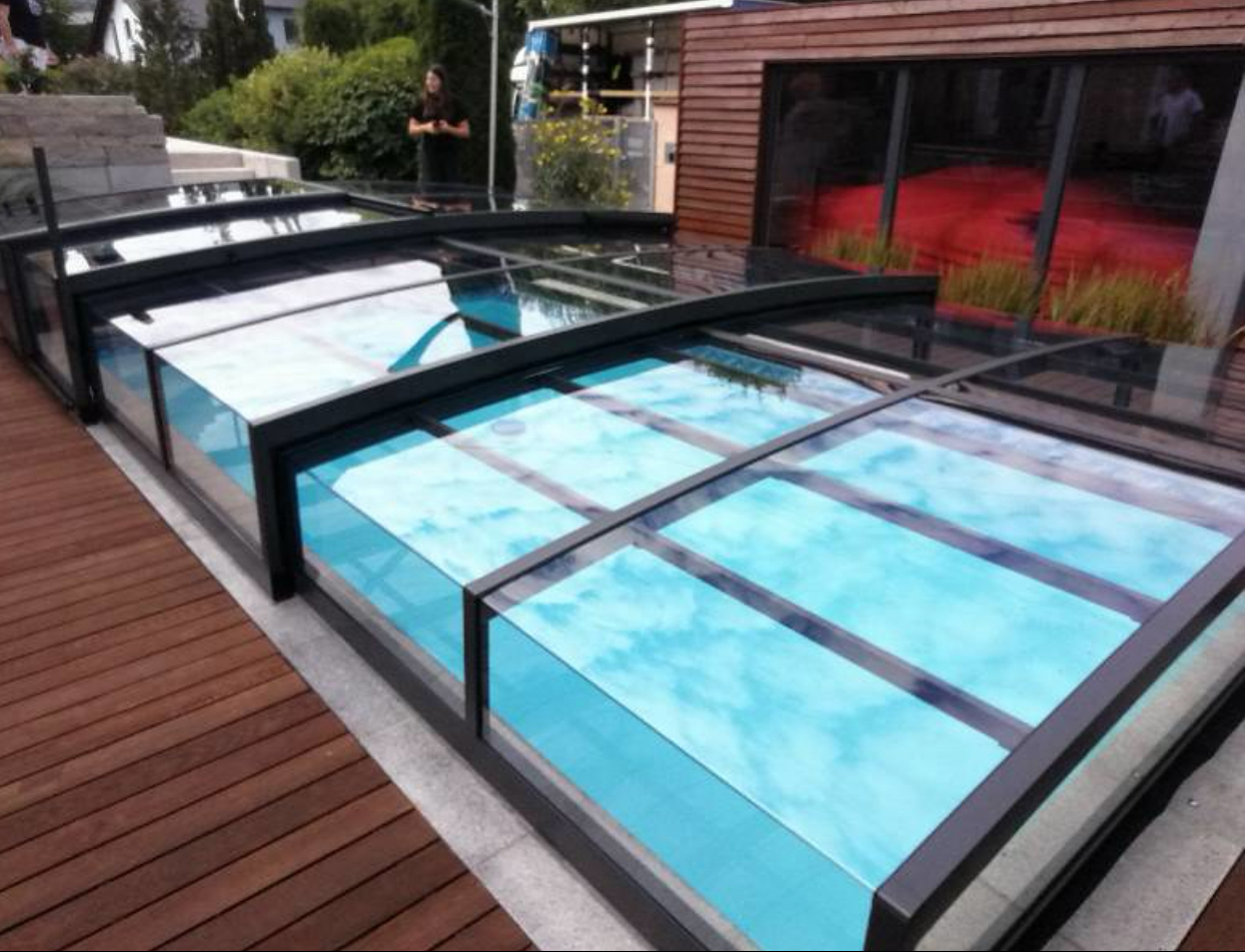Parade – Low pool enclosure