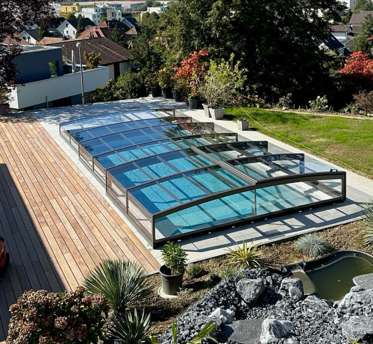 Parade – Low pool enclosure