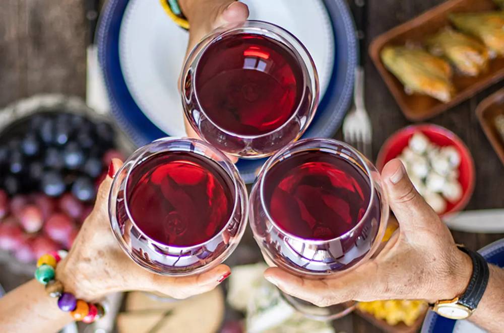 Street food and wine na Chodovské tvrzi