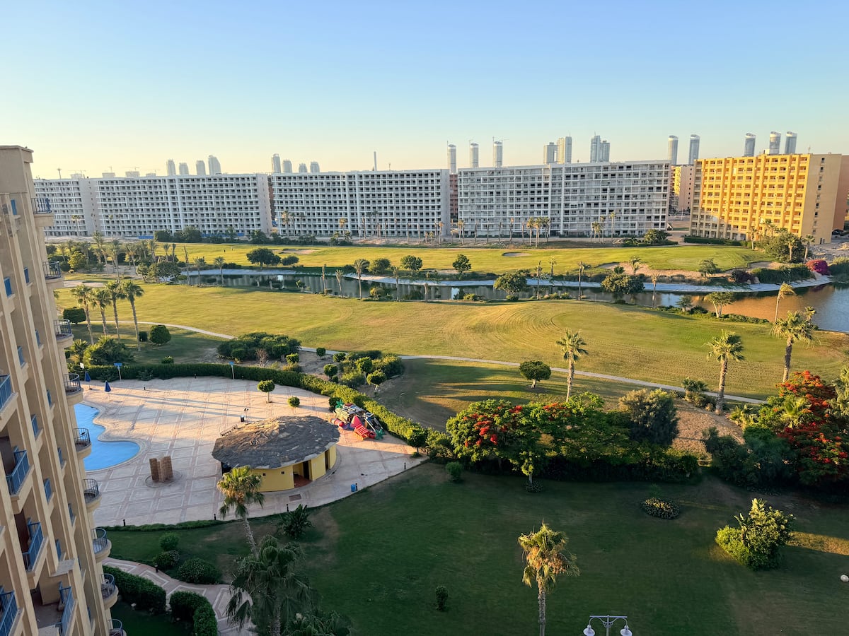 Elegant Apartment at Porto Golf Alameen 