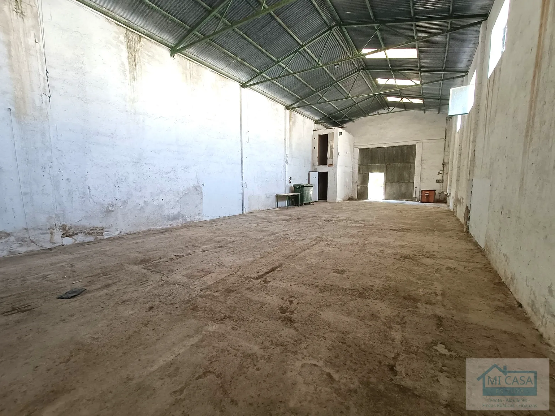 Nave agrícola a la venta en Santa Fe (Granada) - foto 1 de 4 (Santa Fe)
