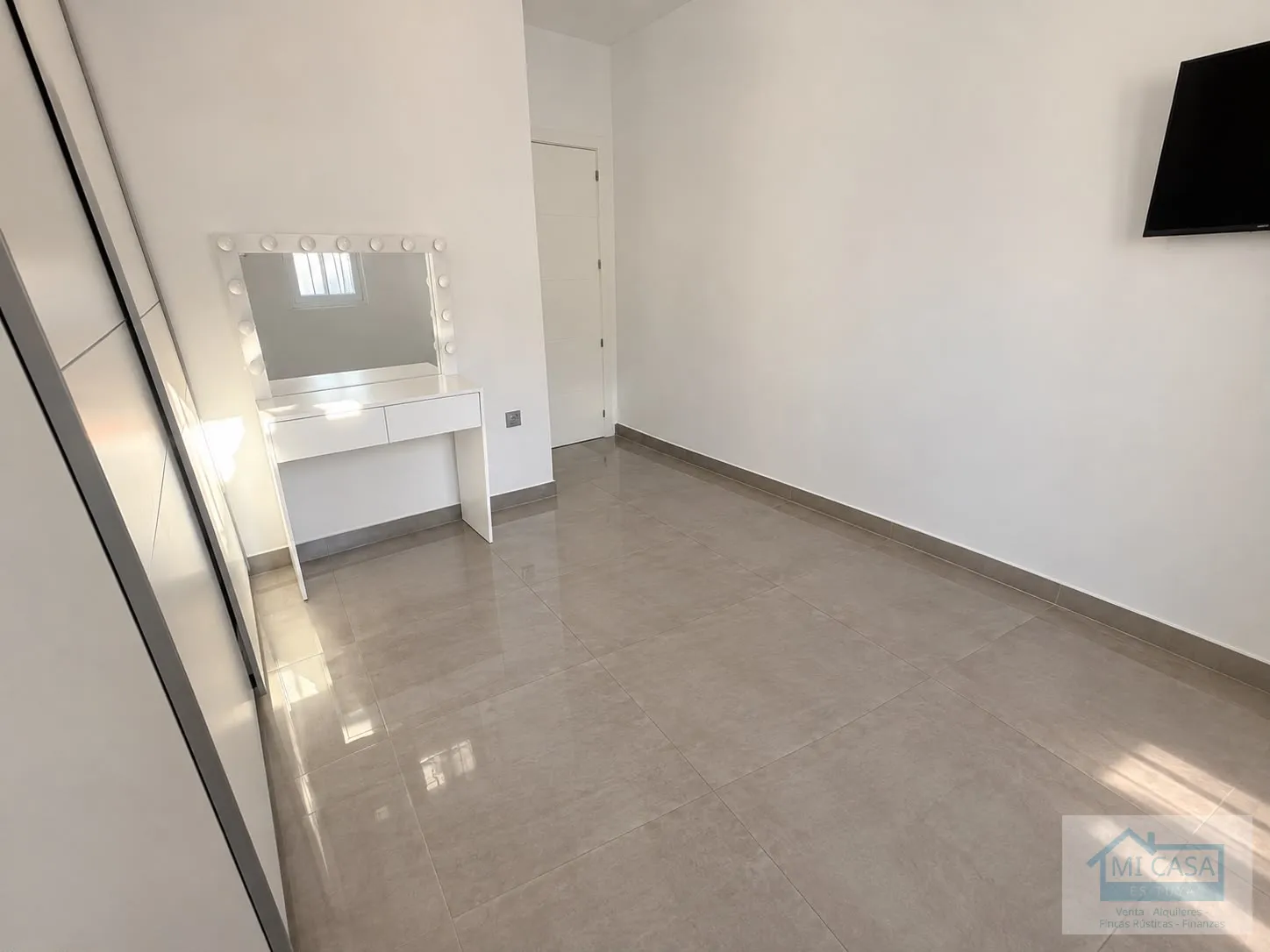 Piso Pinos Puente - foto 10 de 12 (Pinos Puente)