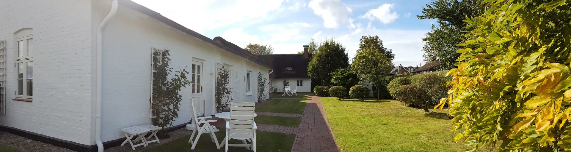 Weitläufiger Garten & Liegewiese