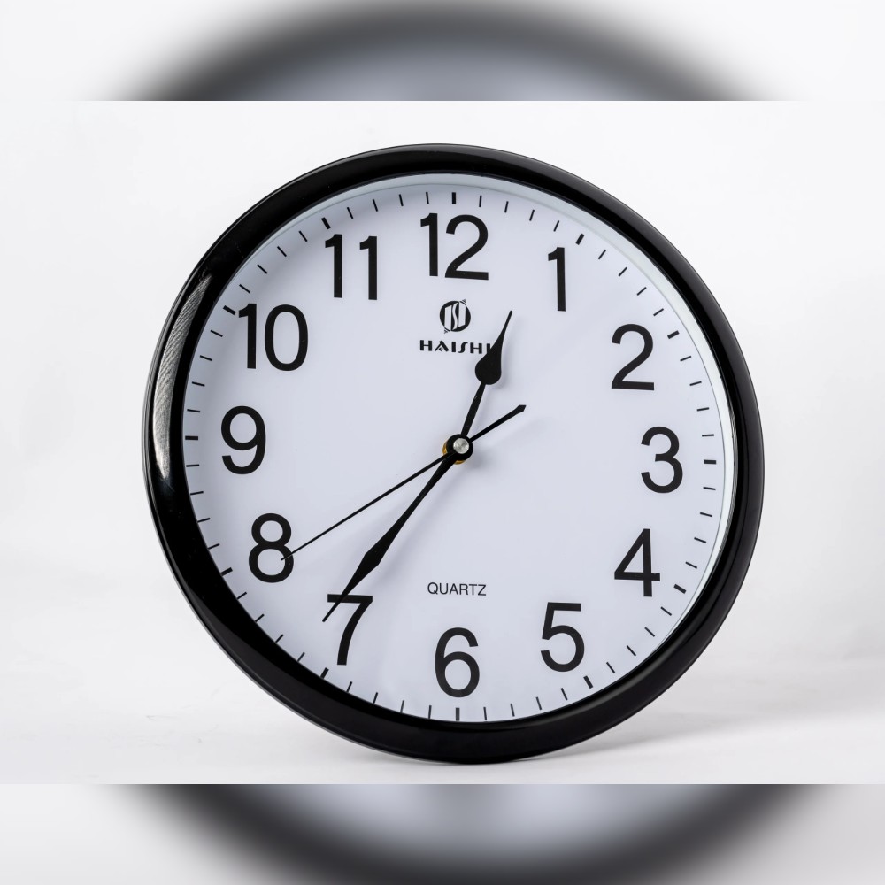 Desk & Wall Clocks in Nairobi, Kenya | PrintHub