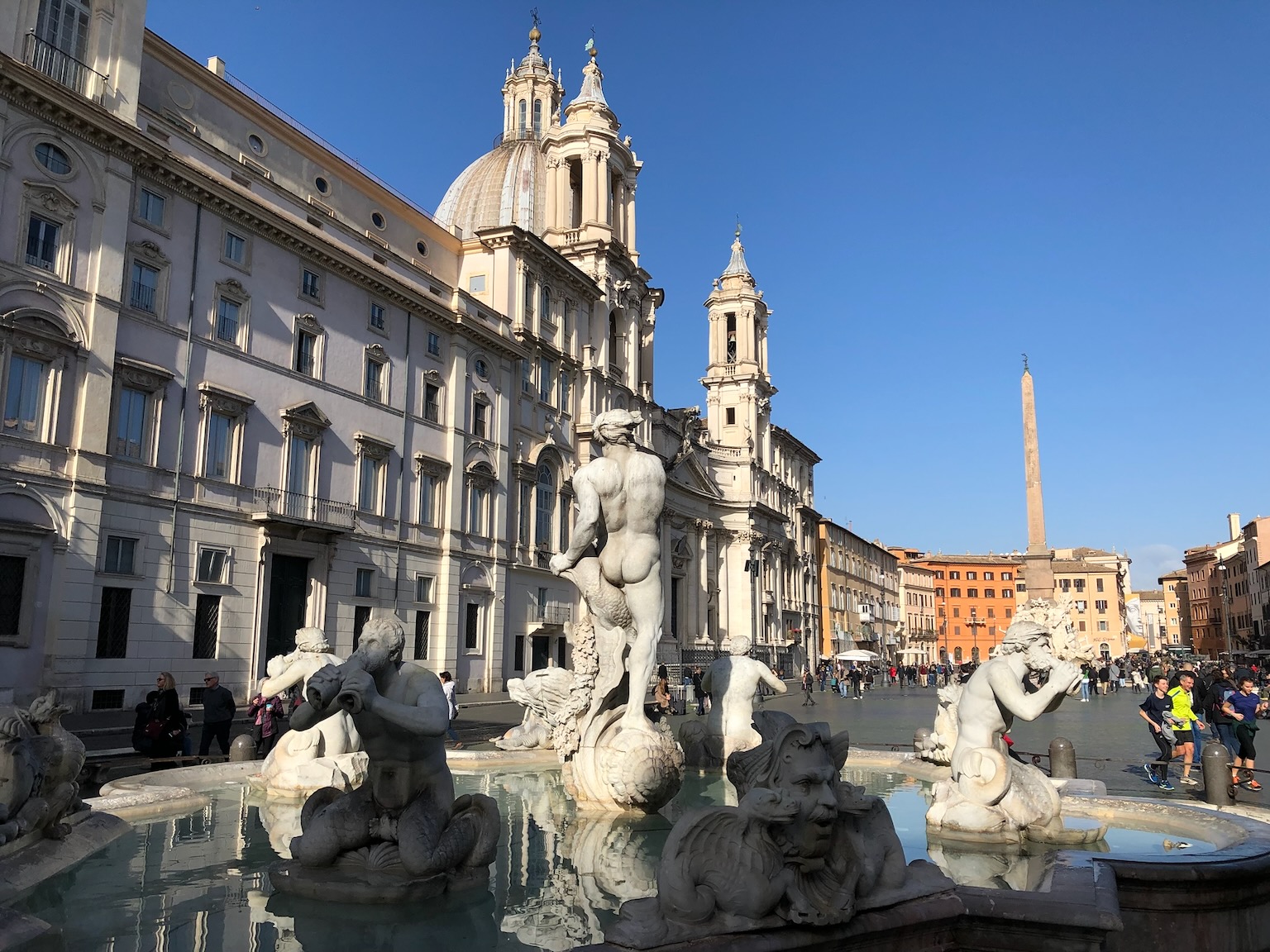Fuente del Moro y fachada de Sant’Agnese in Agone en Piazza Navona