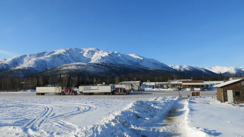Coldfoot Camp parada Dalton Highway Alaska