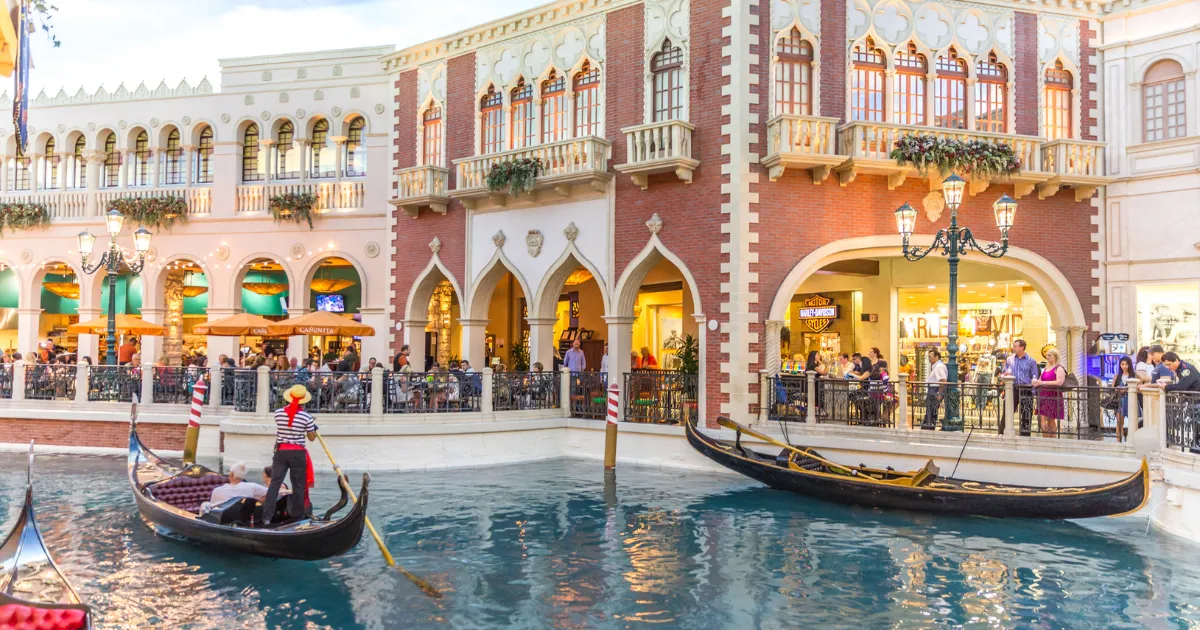 Las Vegas en pareja: casinos, noche y escapadas naturales