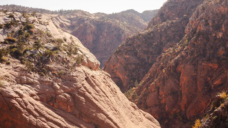 Vistas escénicas de acantilados rojos en Kolob Canyons Zion
