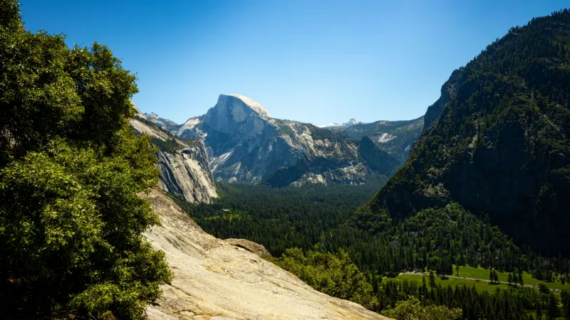 Half Dome desde el borde del valle
