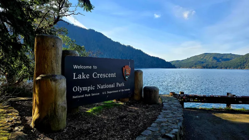 Espejo Cristalino de Lago Crescent
