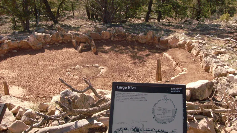 La gran kiva de Tusayan Ruin, en el Parque Nacional del Gran Cañón