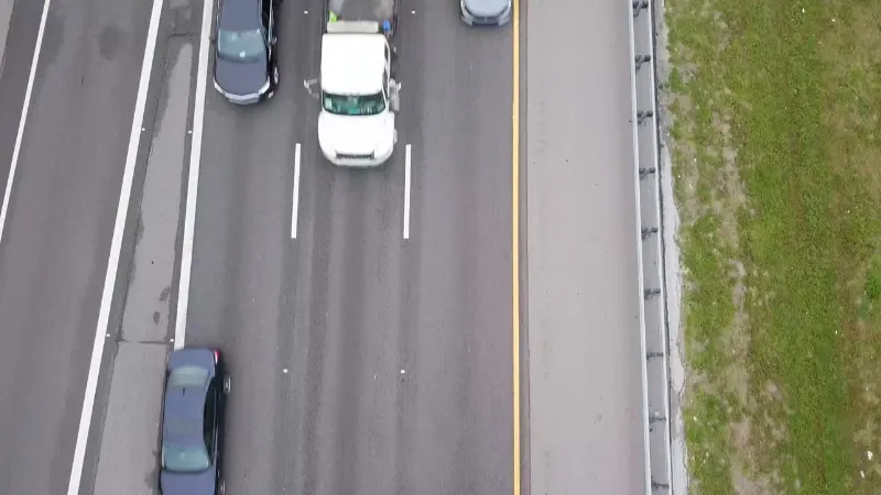 Autopista de varios carriles vista desde arriba