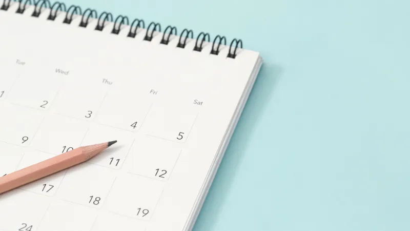 Revisa el calendario de eventos antes de reservar.