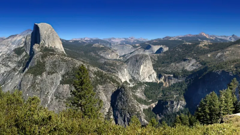 Panorámica de Yosemite Valley desde Valley View