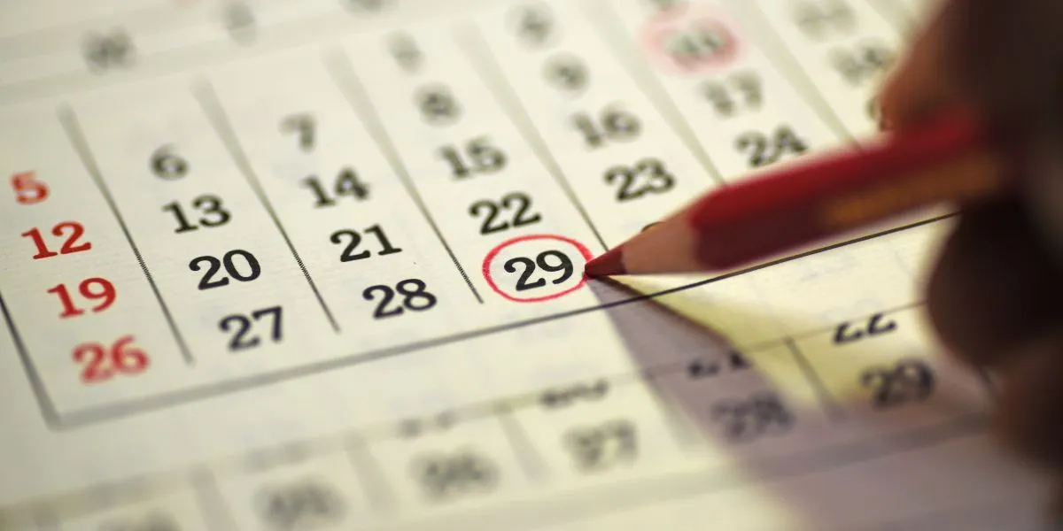 Calendario de noviembre 2026 con el domingo 29 marcado como día a evitar