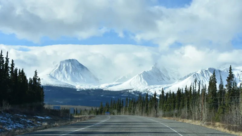ruta en auto por Alaska