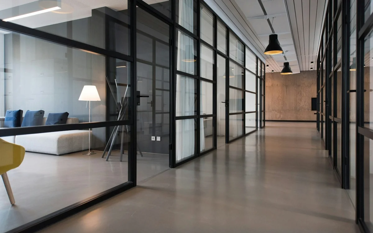 Decoración de oficina: Equilibrio sin distracciones