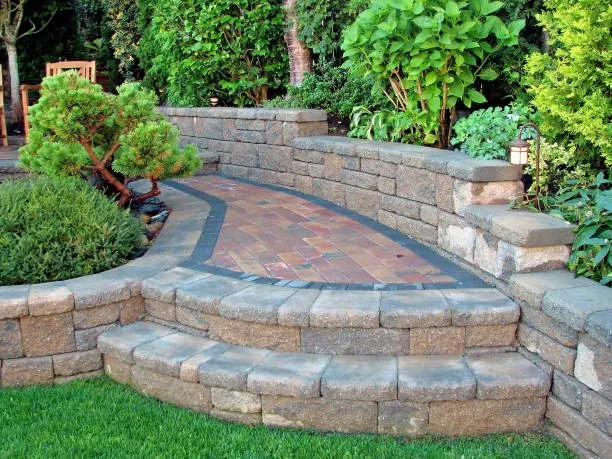 The Benefits of Retaining Walls in Landscape Design