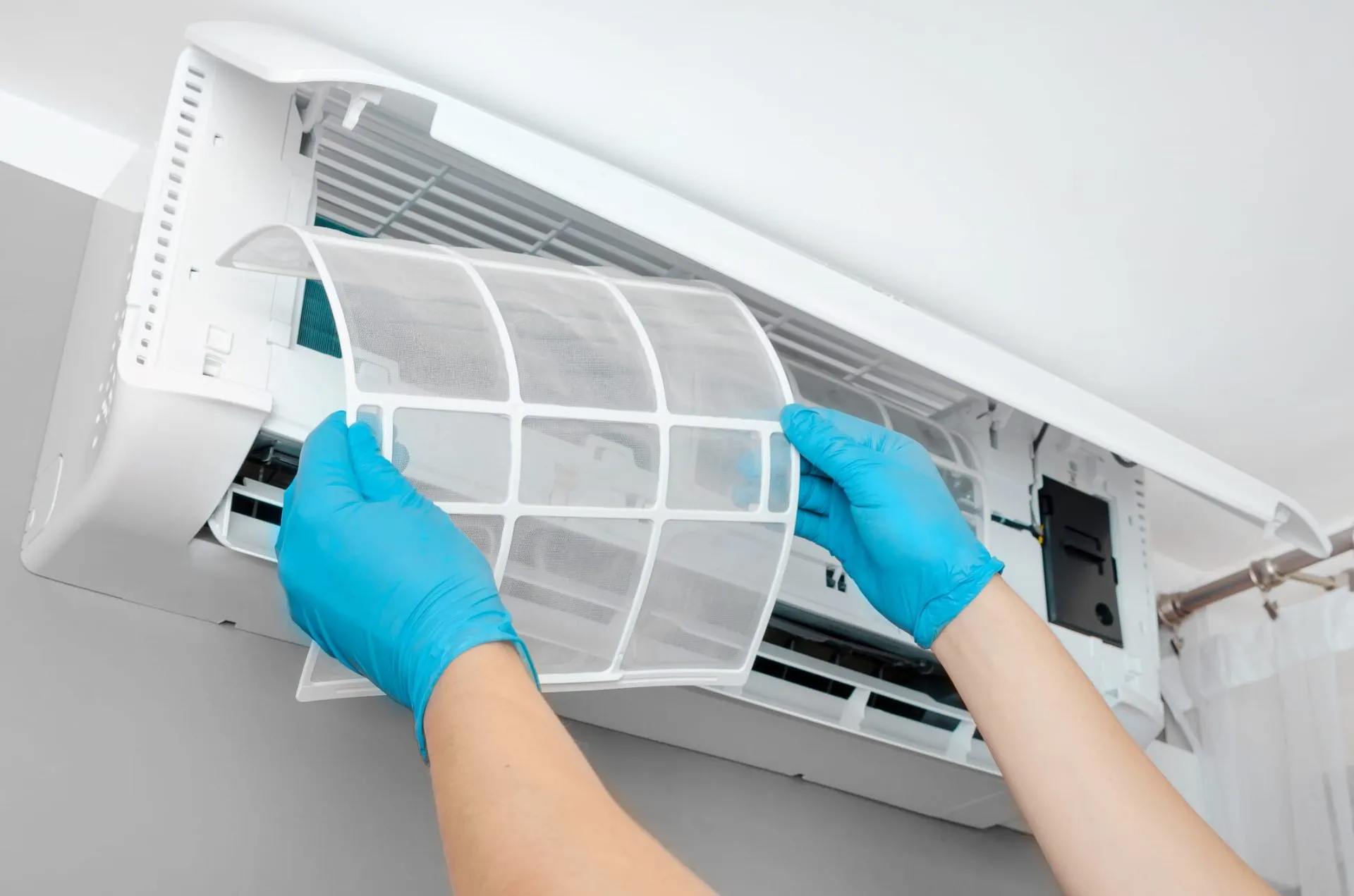 Signs Your HVAC System Needs Repair This Winter
