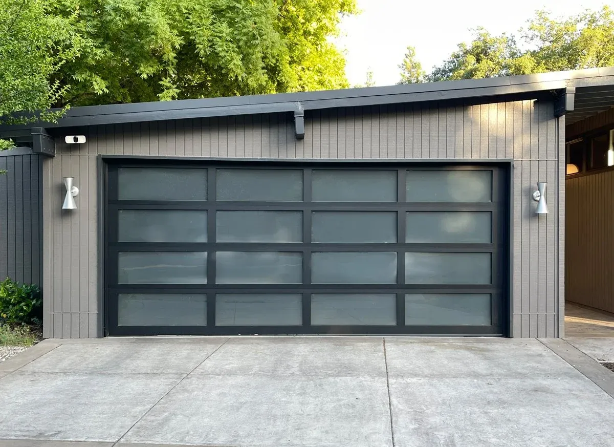 How Cold Weather Affects Garage Doors