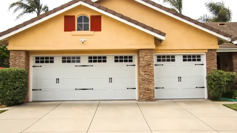 Choosing the Right Garage Door Style for Your Home