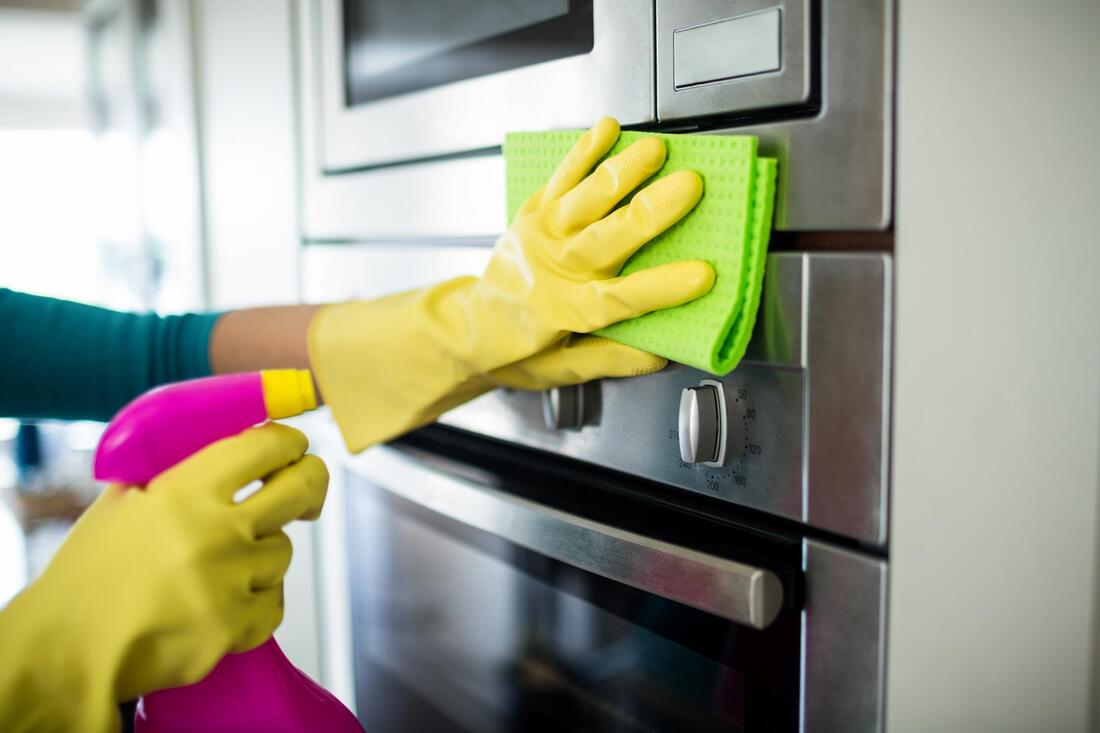 Kitchen Cleaning