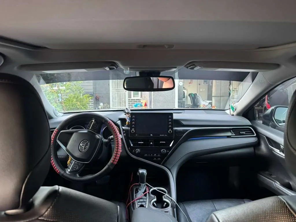Silver Taxi
