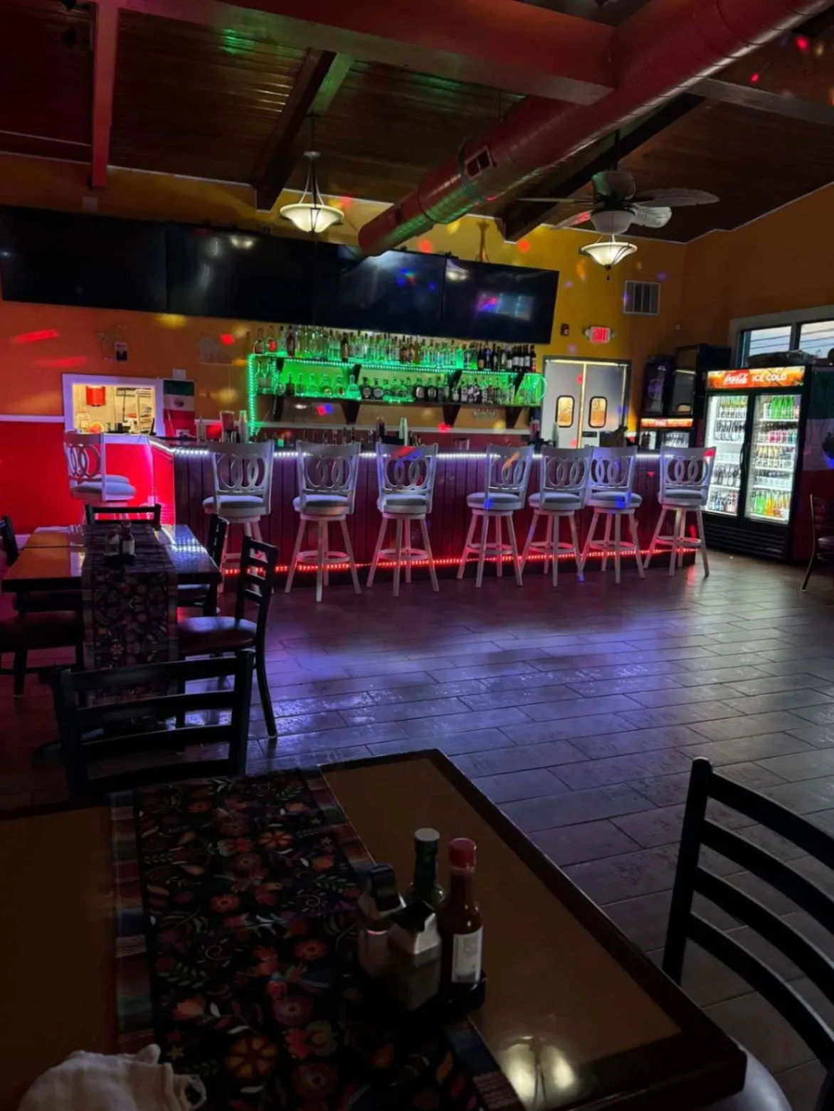 El Centenario Cantina