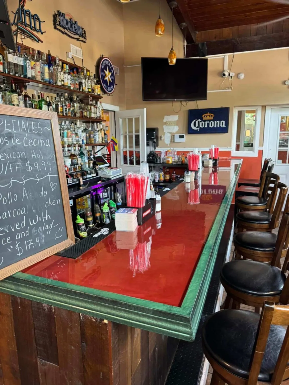 El Centenario Cantina