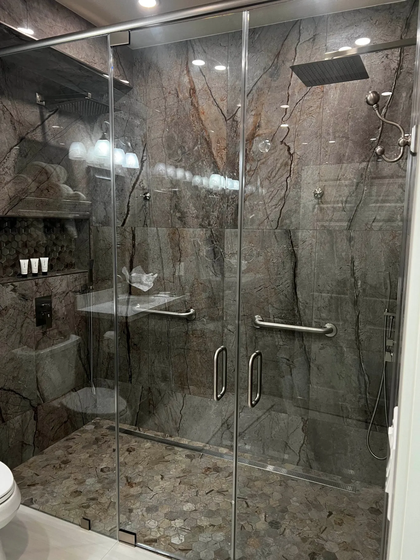 Gallery image 333