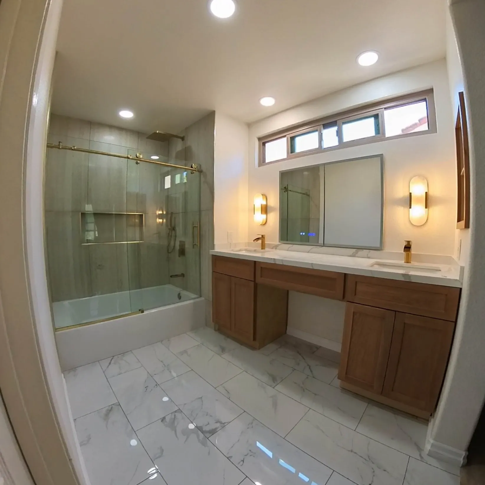 Gallery image 351