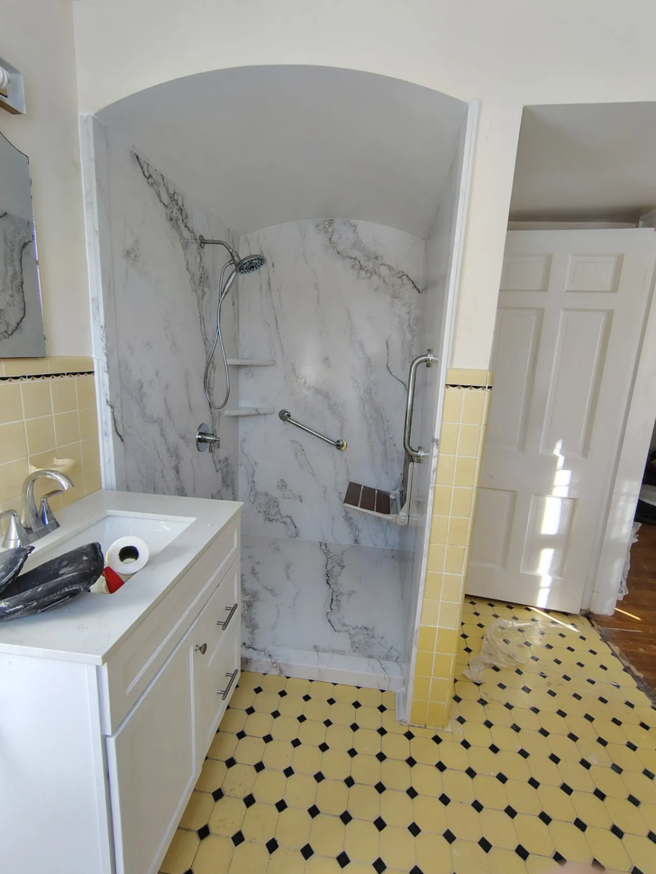 Gallery image 695