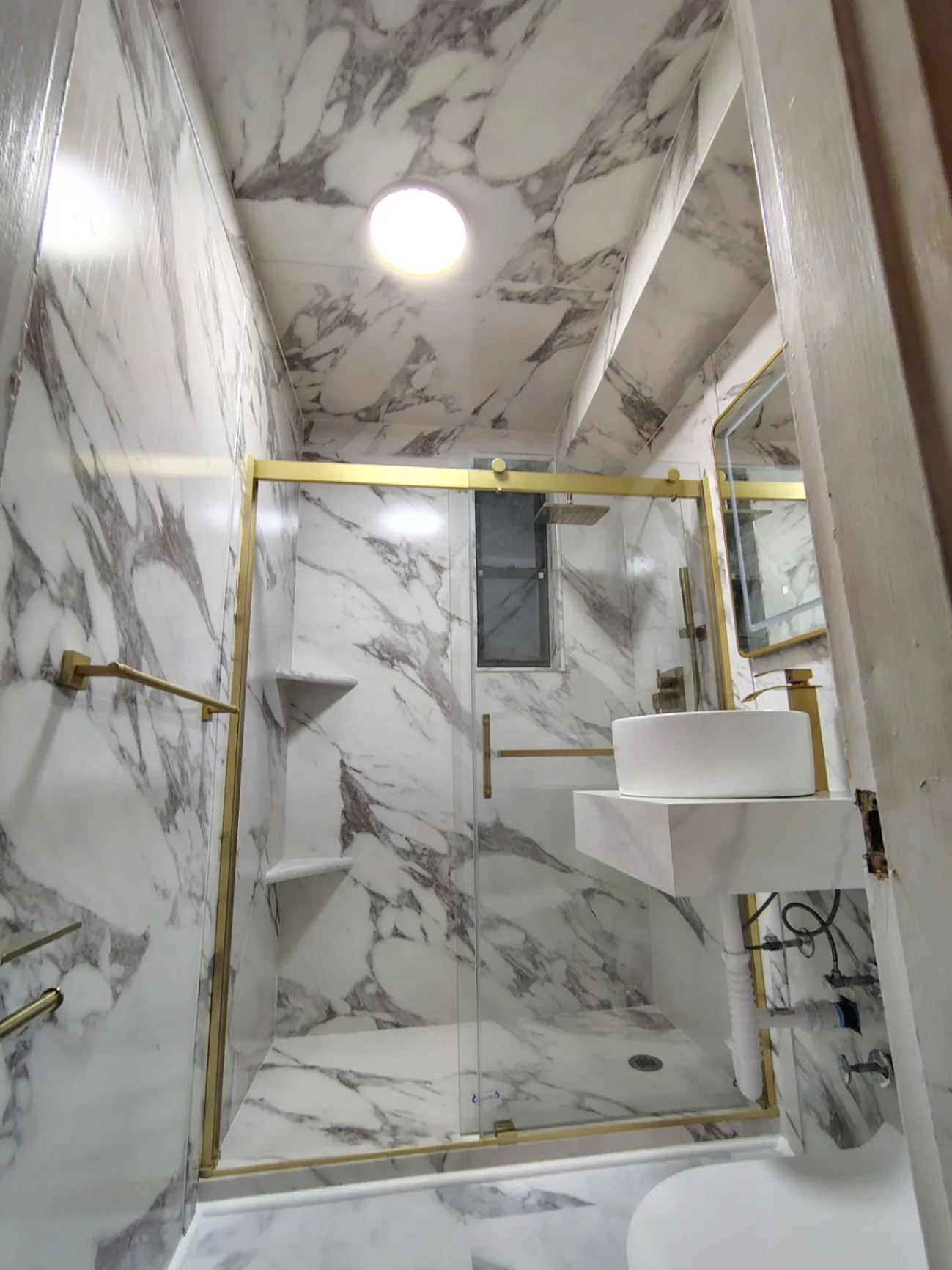 Gallery image 698