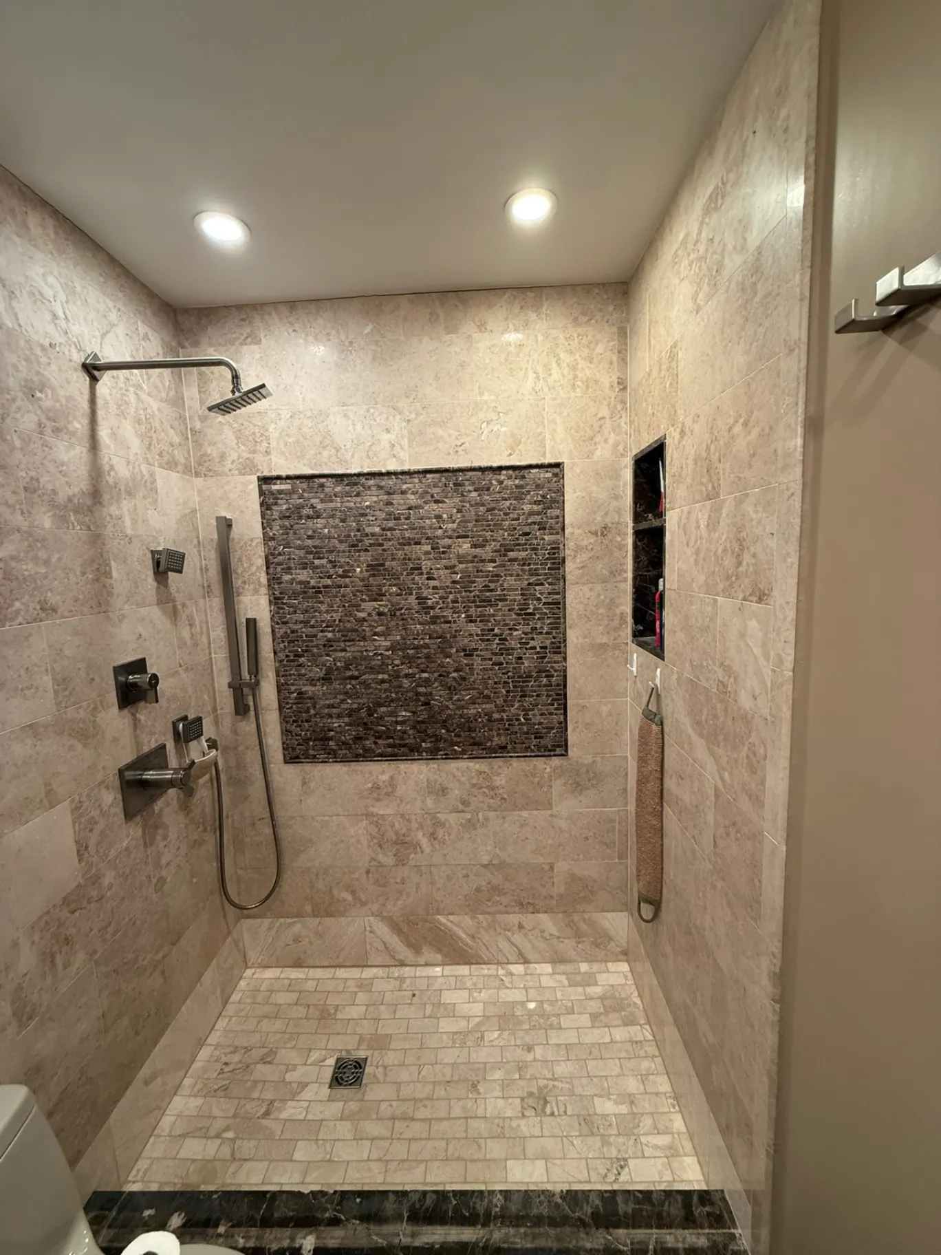 Gallery image 699