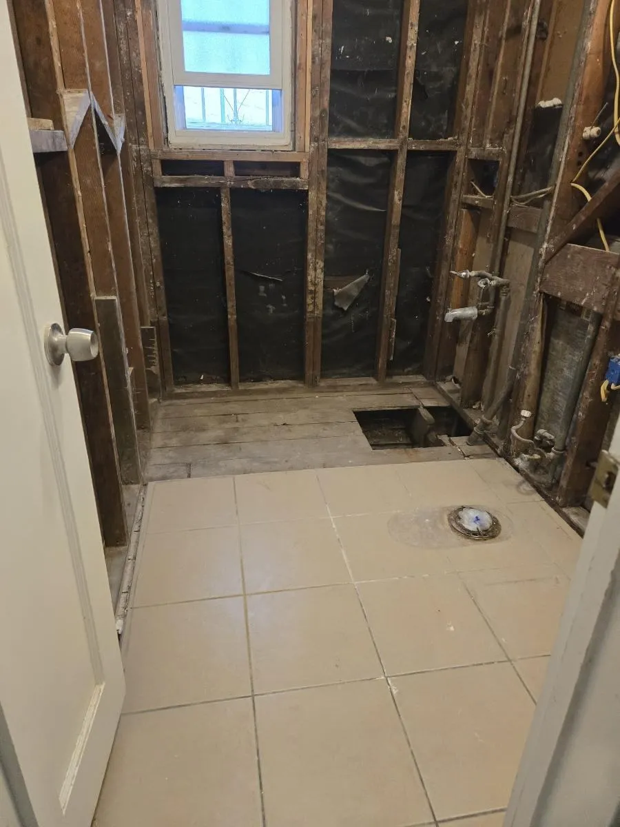 Eduardo Hauling Junk Removal