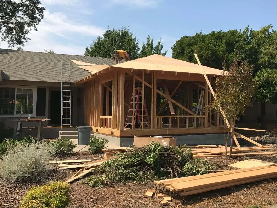 Romo's Remodeling & Constructions LLC